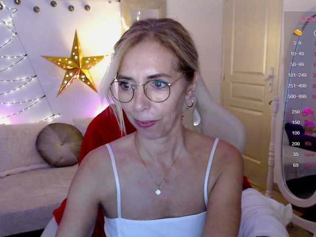 Скриншоты трансляции PerleDuSud