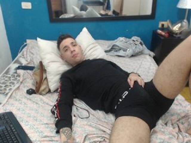 Скриншоты трансляции perverted-69