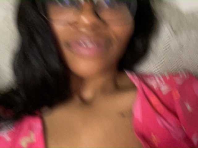 New girl, looking to play