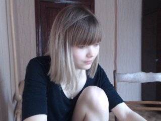 Привет,я Лиза) мне 21 год,не забываем ставить любовь)помогите попасть в топ) мальчики помогите заплатить за квартиру,4700 р