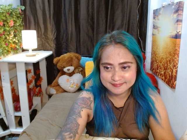 Скриншоты трансляции pinaynextdoor