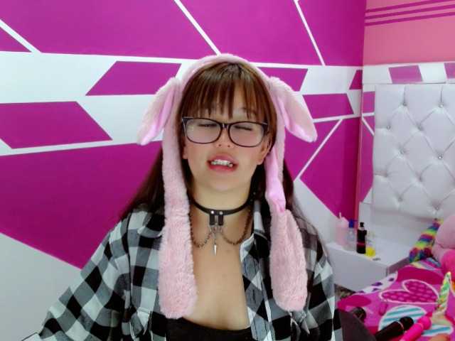 Скриншоты трансляции pinkqueenn