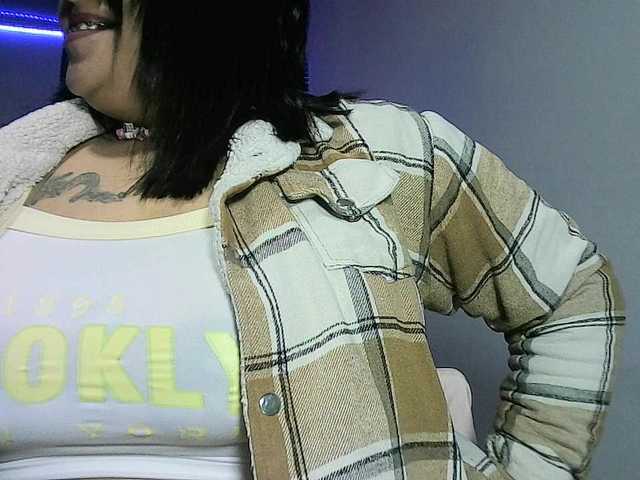 Скриншоты трансляции KATYGONZALEZ