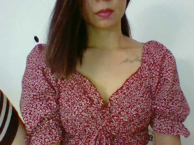 Скриншоты трансляции CamsAdrianna