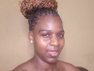 Эротический видеочат Prettybkack25