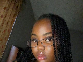 Эротический видеочат PrettyJade