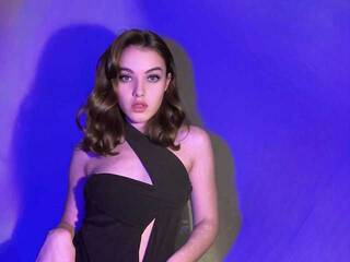 Эротический видеочат PrettyJuna