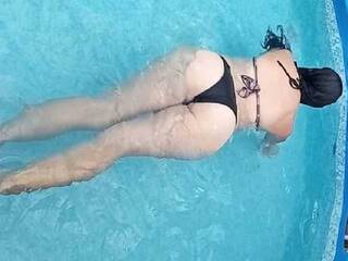 Эротический видеочат PricklyPotion