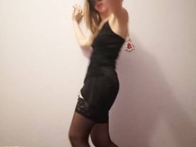 Скриншоты трансляции Superhotgirl