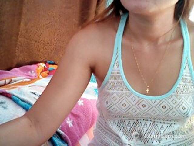 Скриншоты трансляции Queeniehot