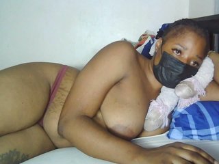 Эротический видеочат Queenmama