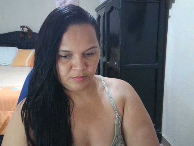 Скриншоты трансляции QueenNight