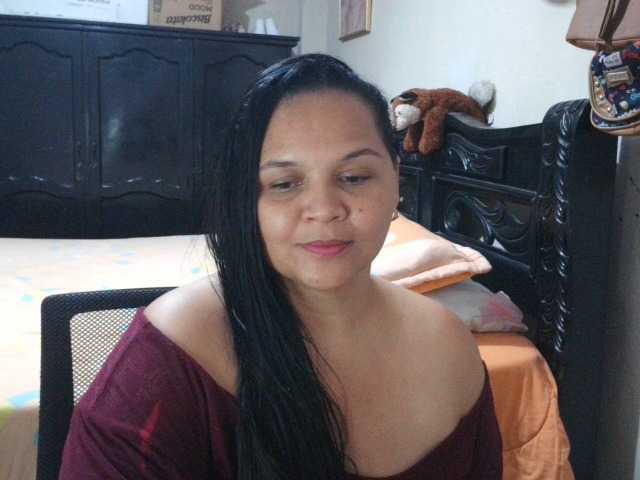 Скриншоты трансляции QueenNight