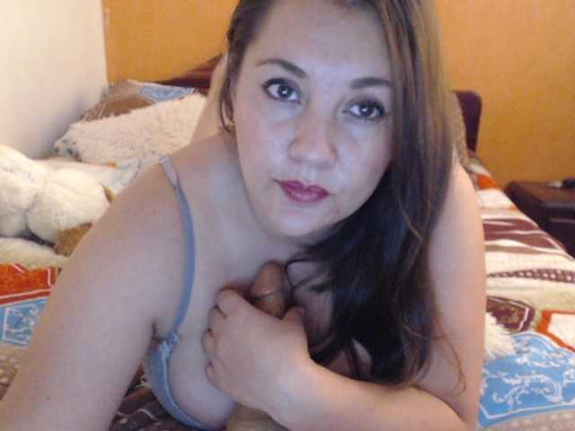 Фотографии MiladyEmma hello guys I'm new and I want to have fun He shoots 20 chips and you will have a surprise #bbw #mature #bigtits #cum #squirt