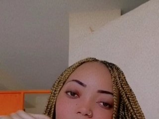 Эротический видеочат Queensophie22