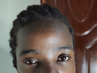 Эротический видеочат Queenbee01