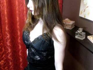 Эротический видеочат quelqyes