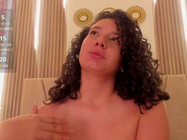 Скриншоты трансляции RachellJamess