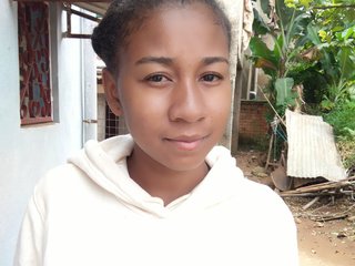 Эротический видеочат Raharisexy