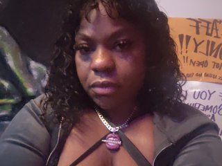 Эротический видеочат RaiNNTheDickWhisperer