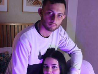 Эротический видеочат RaulAndEvelyn