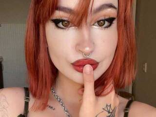 Эротический видеочат RayniraJones