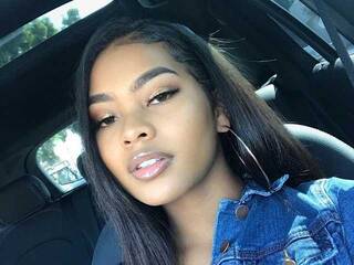 Эротический видеочат reinelia21