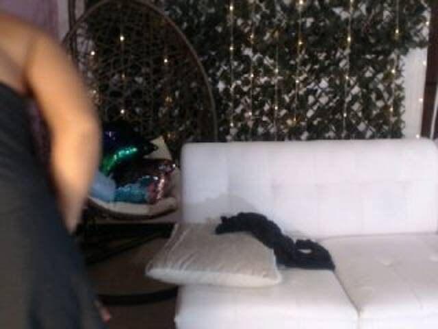 Скриншоты трансляции RenataReyes