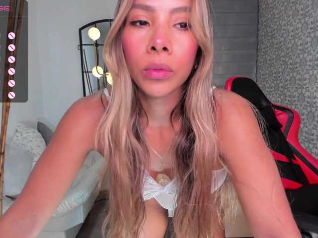 Скриншоты трансляции RenataReyes1