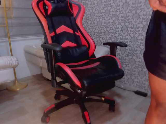 Скриншоты трансляции RenataReyes1