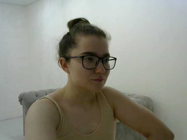 Скриншоты трансляции Rigirl