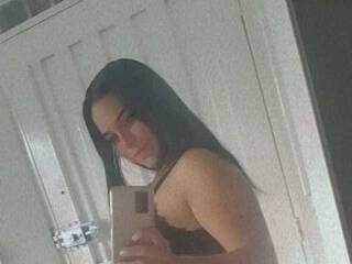 Эротический видеочат RiiaJones