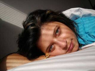 Эротический видеочат RoninaXes