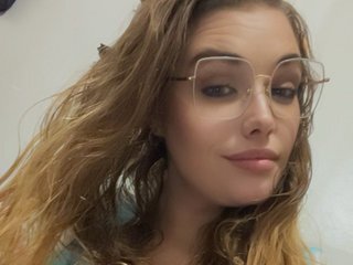 Эротический видеочат rosavelllynn