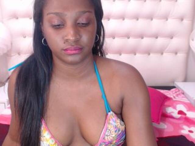 Скриншоты трансляции RosieLuxe