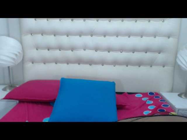 Скриншоты трансляции RosieLuxe