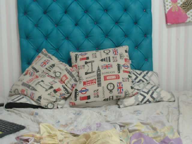 Скриншоты трансляции Roxanabigbobs