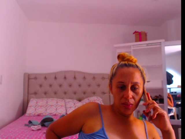 Фотографии RoxanaMilf I want to have 5000 to make an explicit show with the oils, we need 1053 We have 3947 5000 3947 1053