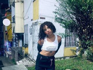 Эротический видеочат roxane-summer