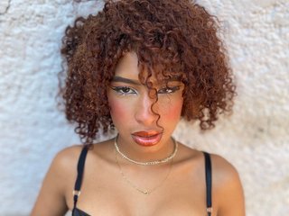 Эротический видеочат roxane-summer