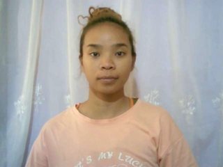 Эротический видеочат roxanne98