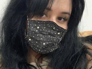 Эротический видеочат RoxiDarQs