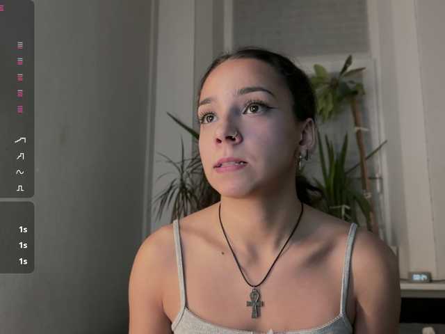 Скриншоты трансляции roxieflexie