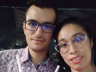 Эротический видеочат RoxiSaul