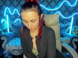 Эротический видеочат RoxyRayy