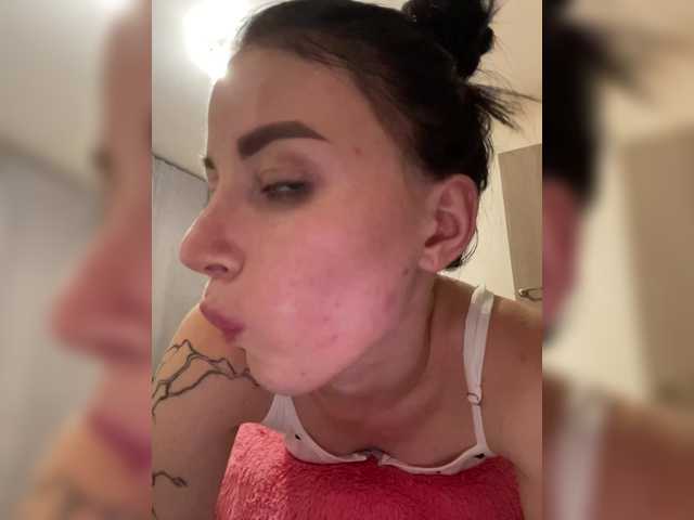 Скриншоты трансляции adelinaaaa77