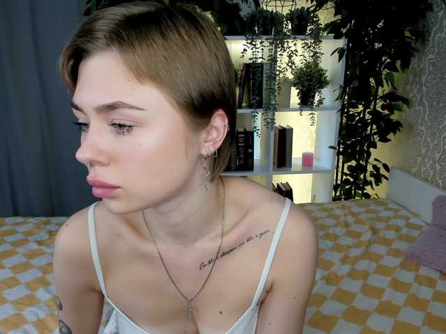Скриншоты трансляции SallyHicks