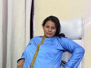 Эротический видеочат SalmaBadawi