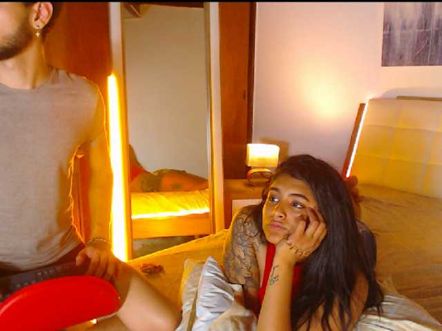 Скриншоты трансляции SamAndKeyla