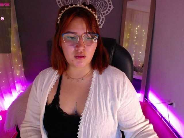 Скриншоты трансляции Samanta-smith